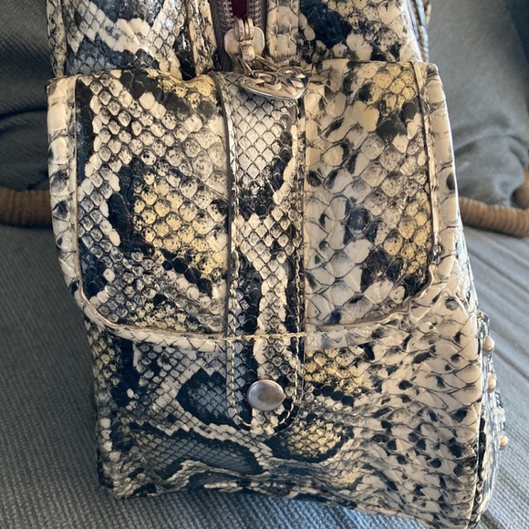 Brand New Kathy Van Zeeland Carry on - Picture 10 of 11